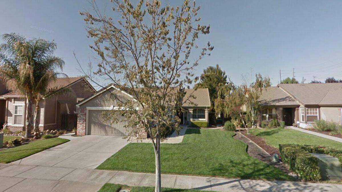 House on 300 block of Sunnyhill Drive