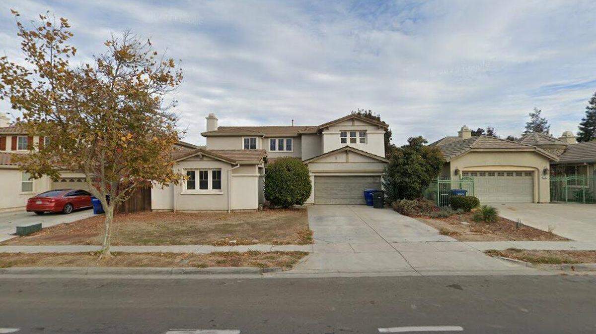 House on first block of Walker Ranch Parkway