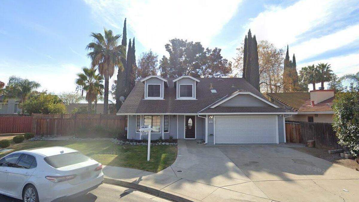 House on 400 block of D Arpino Court