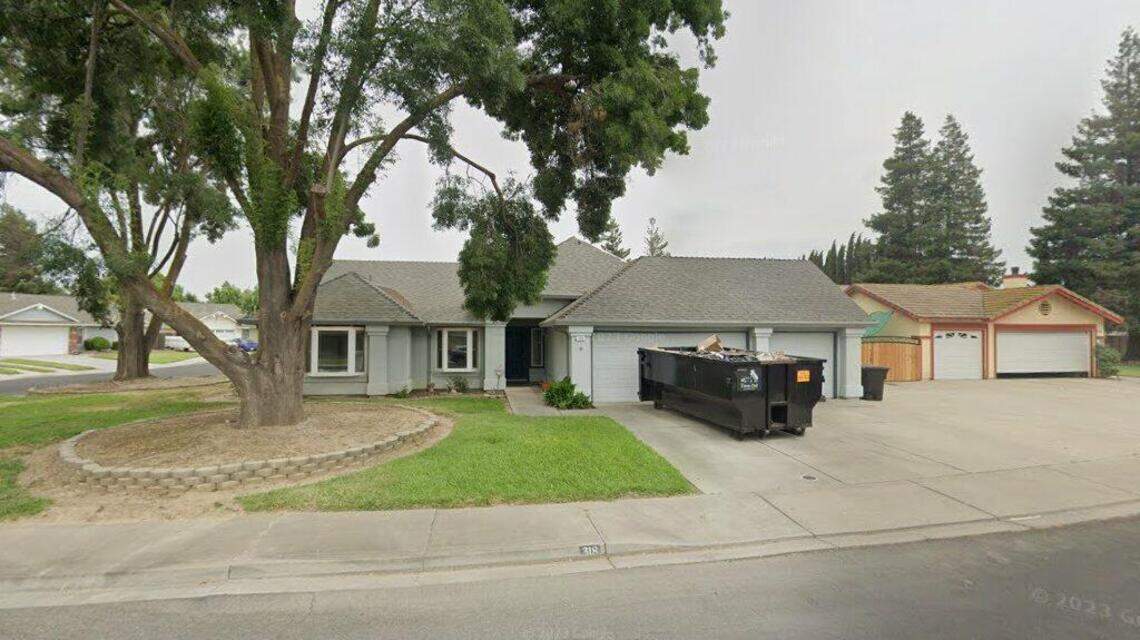 How much did the 6 most expensive homes sell for in Waterford area the week of Aug. 27?
