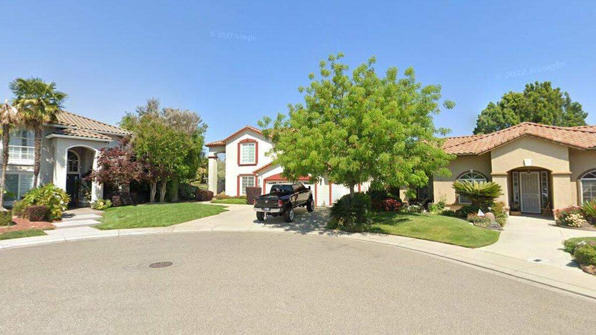 House on 4000 block of Corte Bella