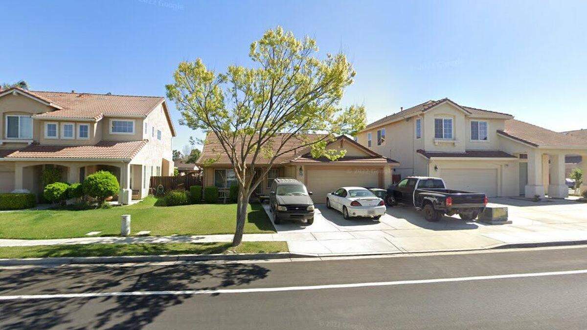 House on 5400 block of Prospectors Parkway