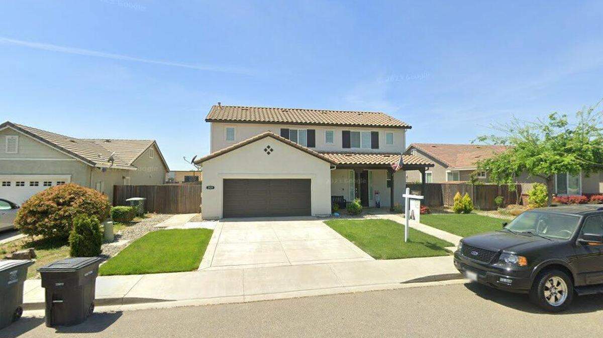 House on 2000 block of Mariposa Drive