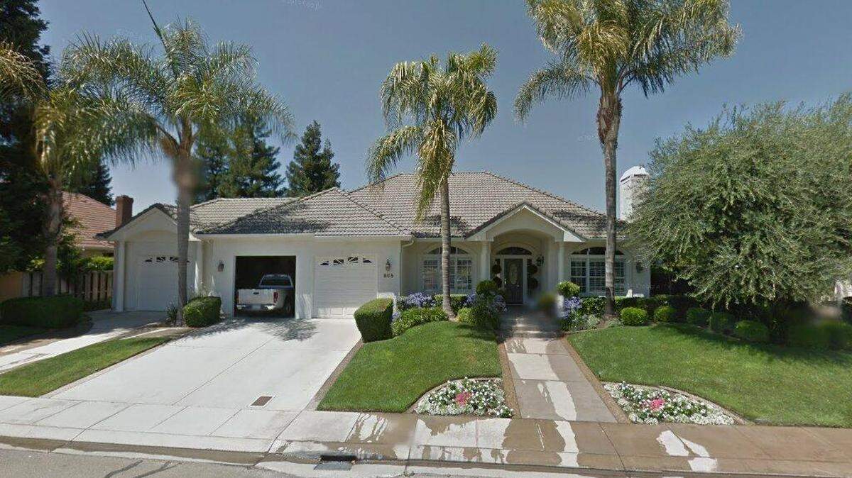 House on 900 block of Bogarin Lane