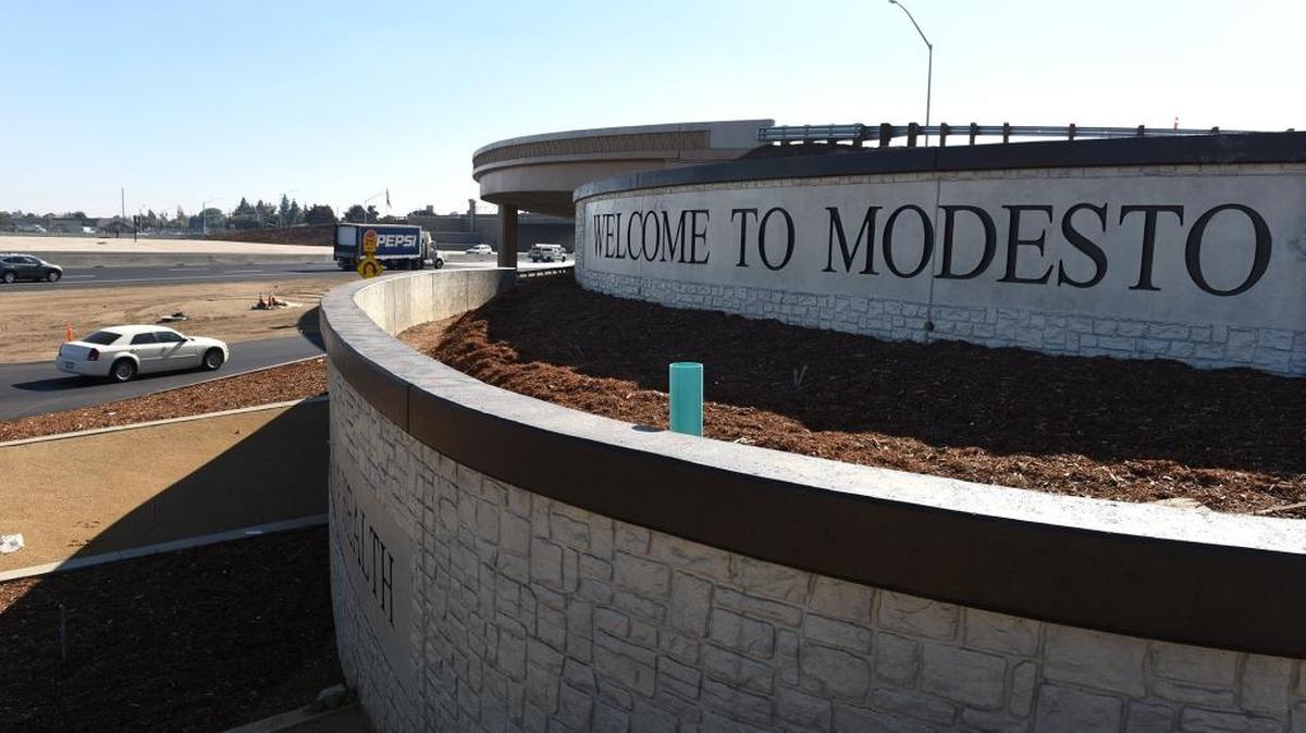 The new Pelandale Avenue interchange-overpass is seen Wednesday, Oct. 26, 2016, in Modesto, Calif.