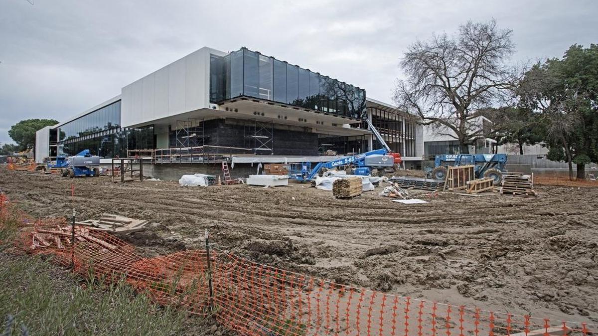 About 600 employees of E.&J. Gallo Winery will find themselves in a new 146,407-square-foot office building this summer. The Dry Creek Building, here under construction Thursday, Jan. 14, 2016, is on the industry giant’s Yosemite Boulevard campus.
