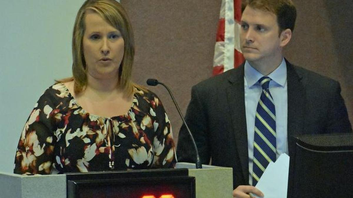 MID staffers Melissa Williams and Gary Soiseth give a presentation on MID’s and TID’s Worth Your Fight campaign, an effort to rally opposition against a state proposal that would increase the flow of rivers to benefit fish at the expense of farms and cities.