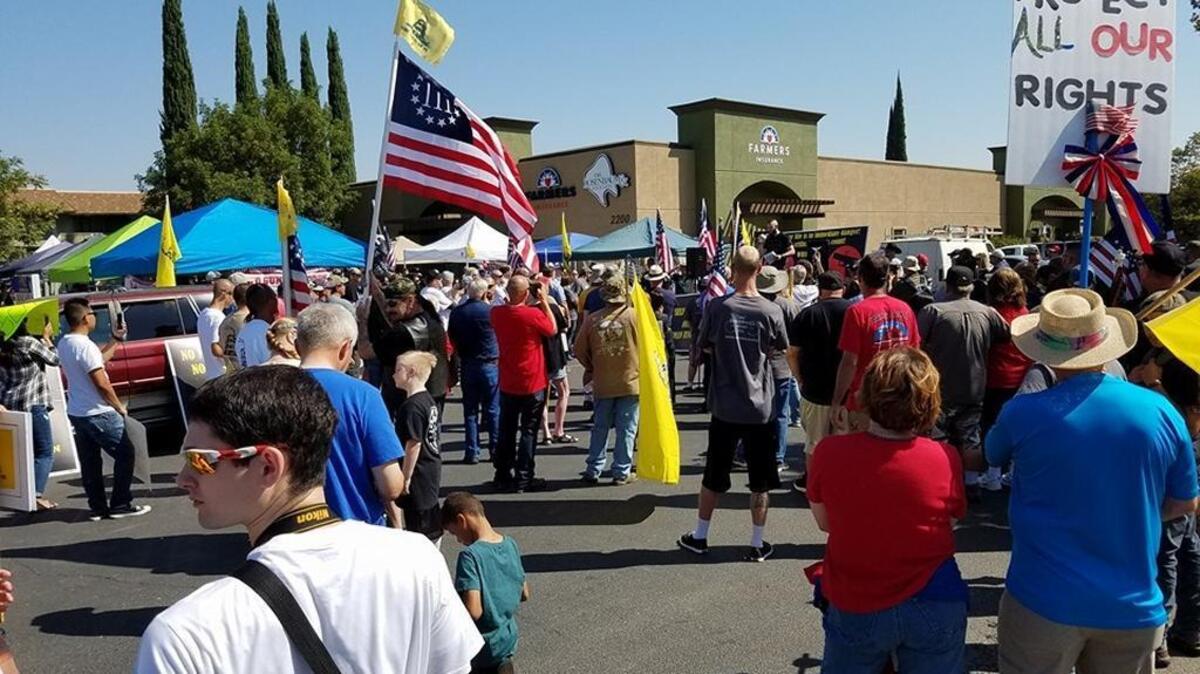 Hundreds of people rally on and near McHenry Avenue on Saturday, Sept. 10, 2016, in support of Second Amendment gun rights.