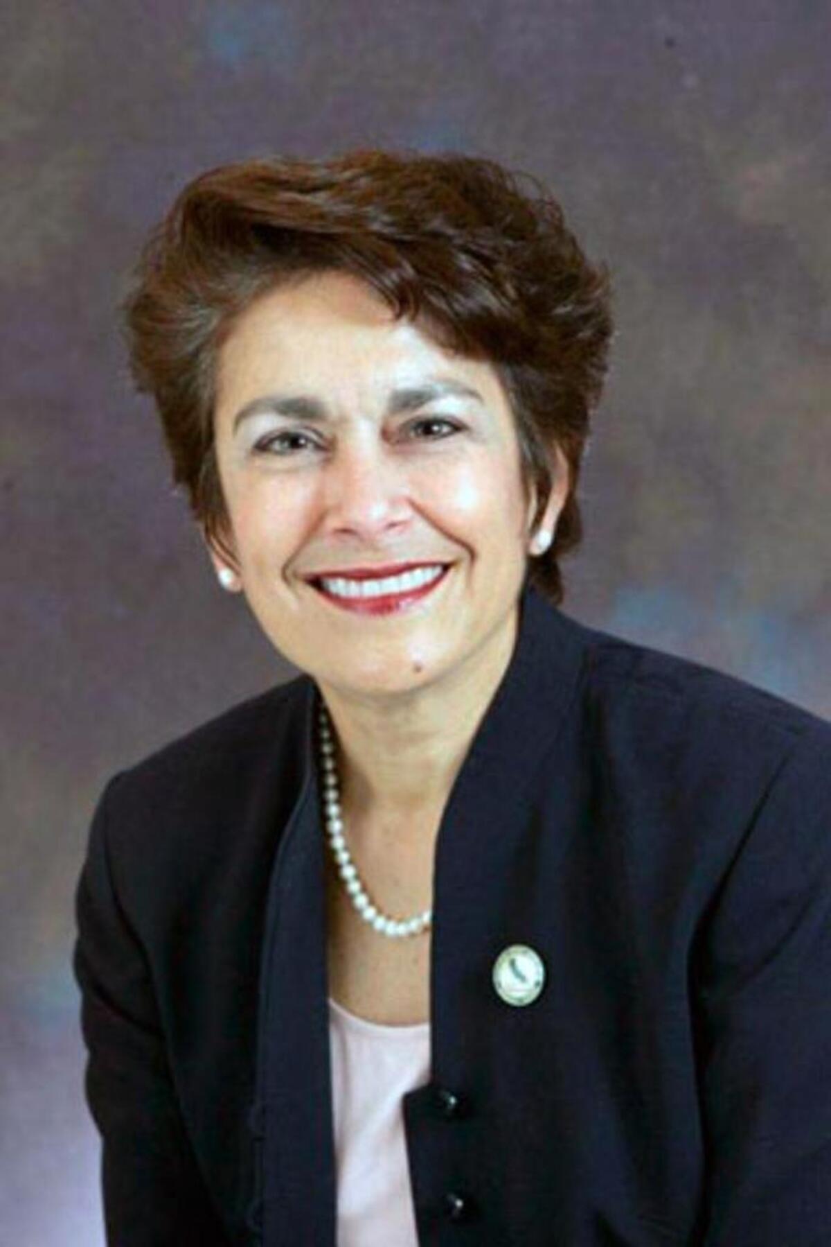 Anna Caballero