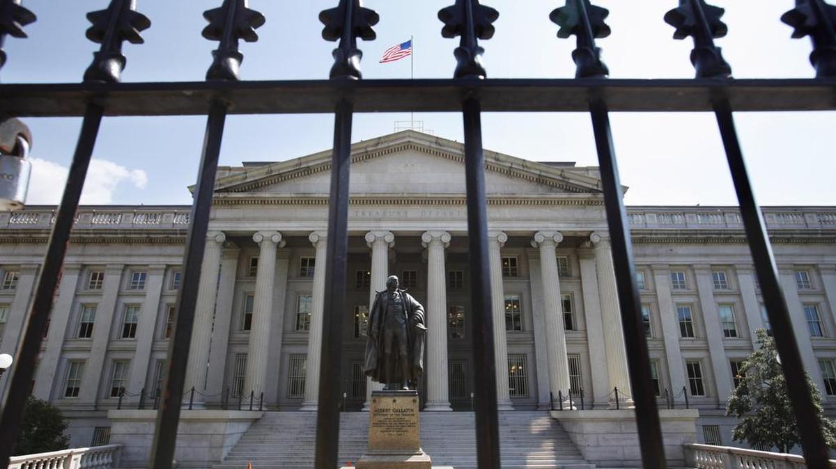 
The Treasury building in Washington. The Treasury Department does not call people telling them to pay their taxes or face prison.
