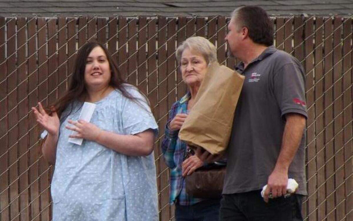 
Jennifer Bigham, left, is seen leaving the Stanislaus County Public Safety Center in this Jan. 22, 2013, file photo. Two years after a Stanislaus County judge ordered Bigham released from jail, she was back in custody Tuesday. But she could be released again before the end of the week, depending on a mental health evaluation.
