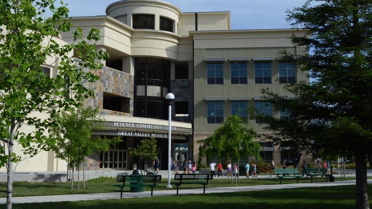 Second-graders on a field trip arrive at the Great Valley Museum at the Modesto Junior College Science Community Center on the west campus in Modesto, Calif., on April 19, 2016.