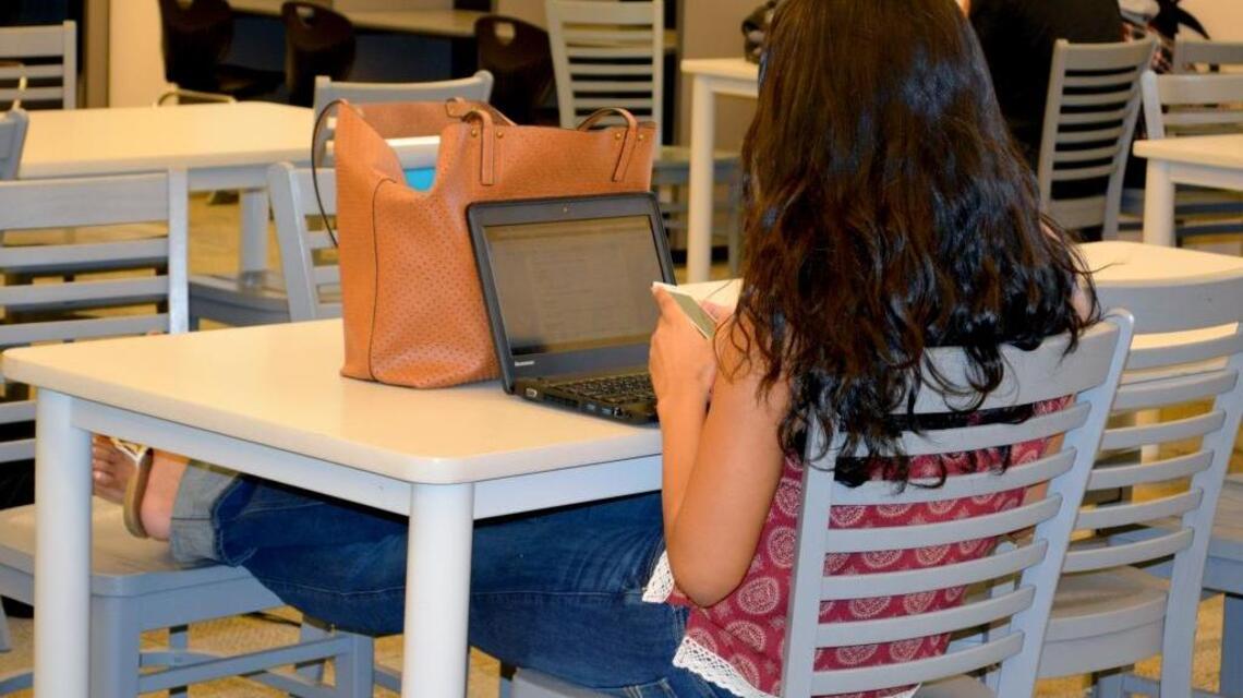 High schools shifting to laptops for all, say it helps teens organize, push forward