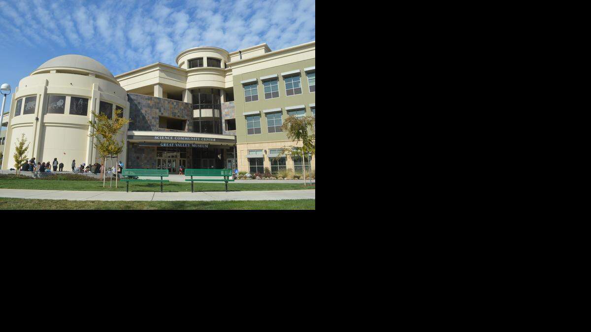 
The Modesto Junior College weekly Science Colloquium series kicked off Wednesday, Jan. 21, in the Science Community Center, Room 115, on the west campus at 2201 Blue Gum Ave., Modesto. 
