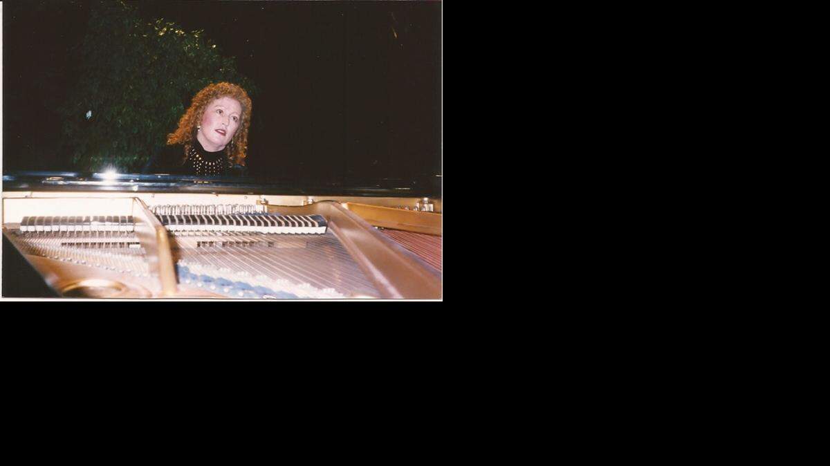 
At the Hildegard Festival on March 27, Beverly Serra-Brooks will perform her one-woman show, “Love and Denial: the Legacy of Clara Schumann,” showcasing the life and music of the 19th-century pianist who championed German romantic music.
