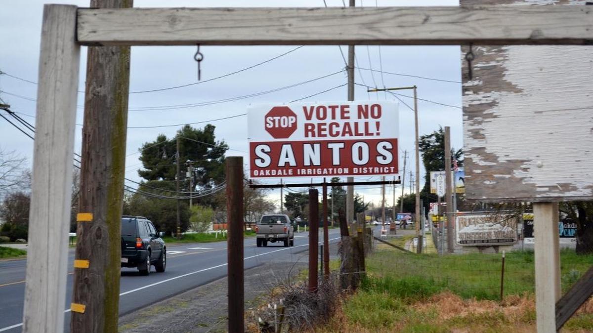 Campaign sign for Linda Santos, an OID board member facing recall