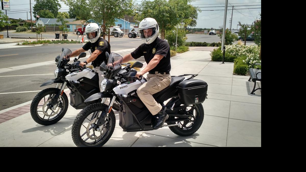 
Chief Mike Radford and Deputy Frank Alves of the Waterford Police Department are pictured aboard the city’s new grant-funded Zero electric motorcycles. The grant was for $40,000 from the San Joaquin Valley Air Pollution Control District and cost $44,000 total.
