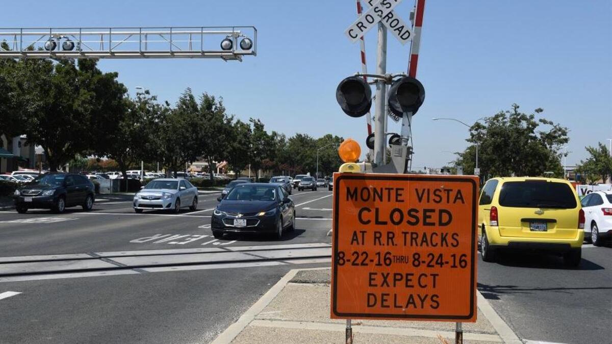 A Monte Vista Avenue rail crossing in Turlock will be closed for three weeks so Union Pacific can replace tracks and concrete panels.