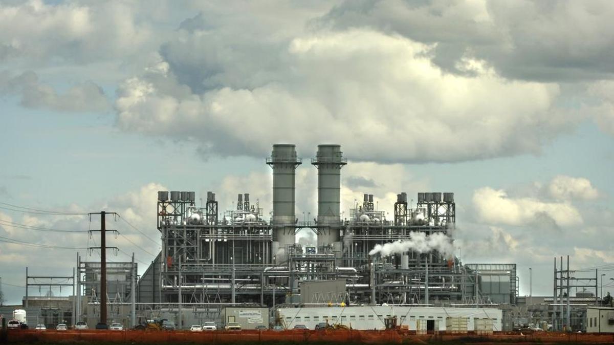 The Turlock Irrigation District board will consider a 10-year purchase of natural gas to lock in current low prices to supply 6 percent to 10 percent of its total energy demand, which is also served by wind, hydroelectric and other sources.