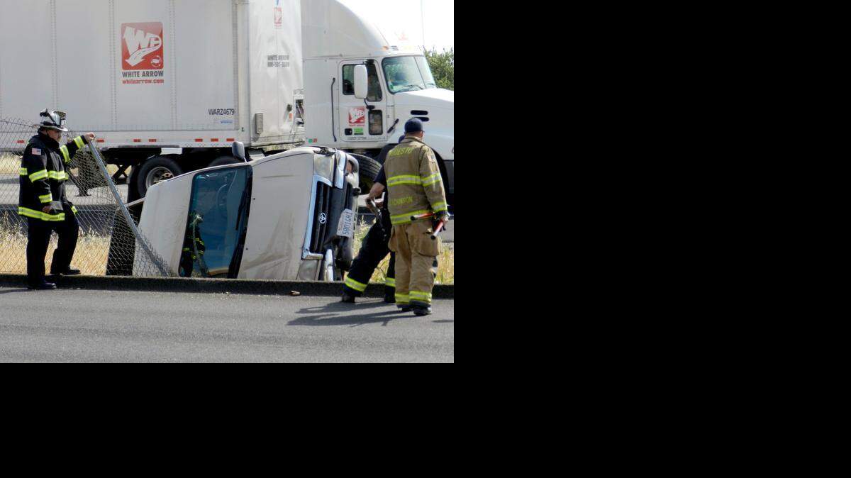 
A rollover crash on Sisk Road ended with a Toyota truck on the shoulder of northbound Highway 99 in Modesto, causing traffic to slow on Thursday.
