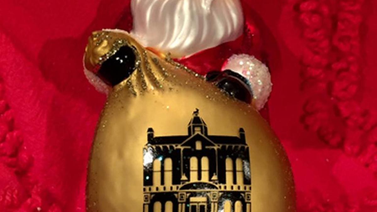 This keepsake ornament features Modesto’s historic McHenry Mansion.