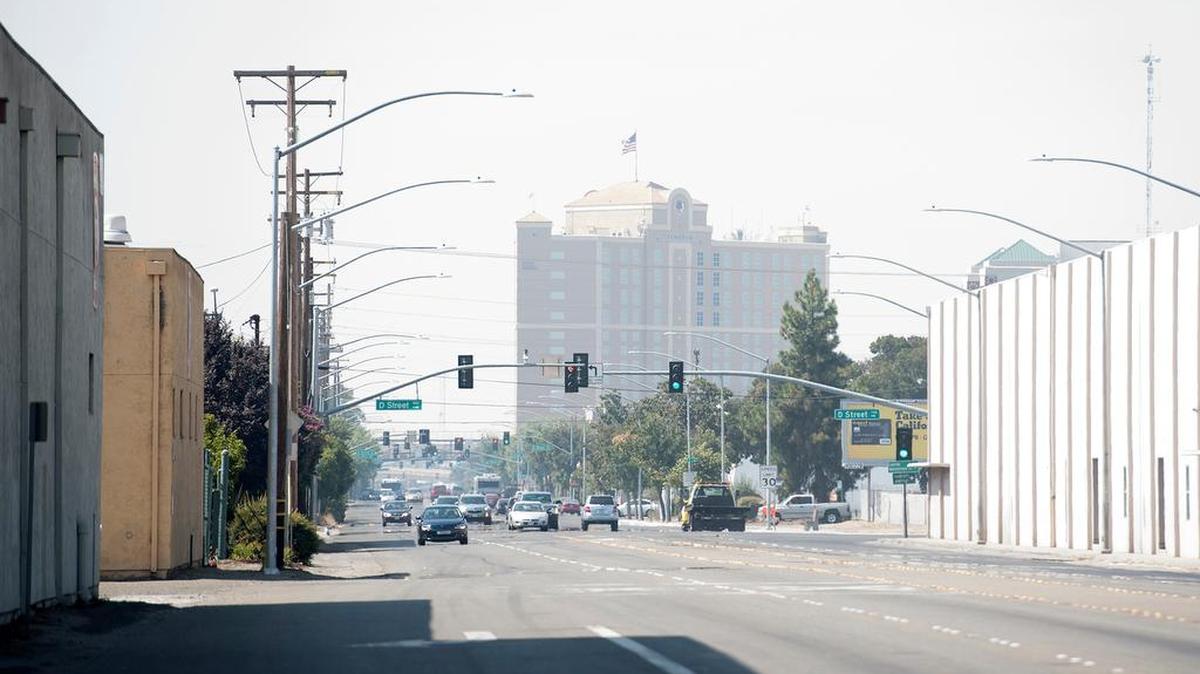 
Smoke from wildfires in the Trinity County region settled over Modesto, Calif., on Saturday, August, 15, 2015. 
