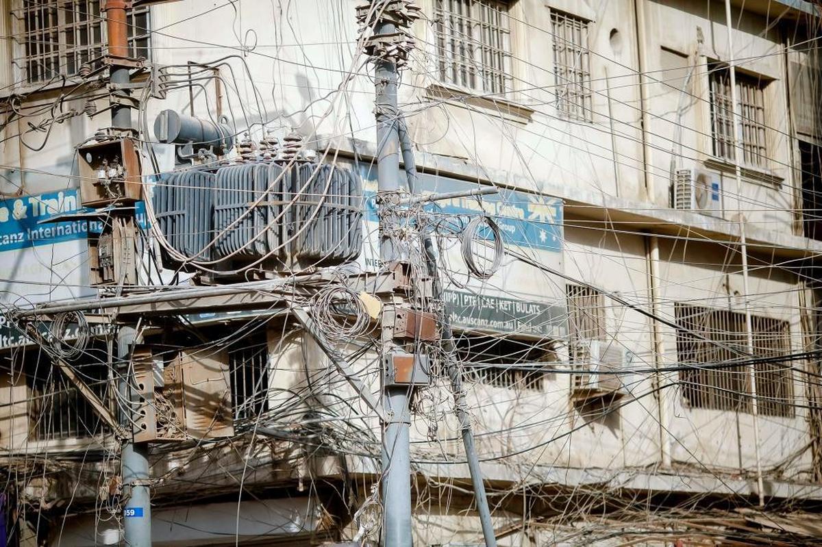 Karachi, Pakistan – one of the world’s largest cities with a population of more than 20 million – suffers from infrastructure problems and frequent power cuts.