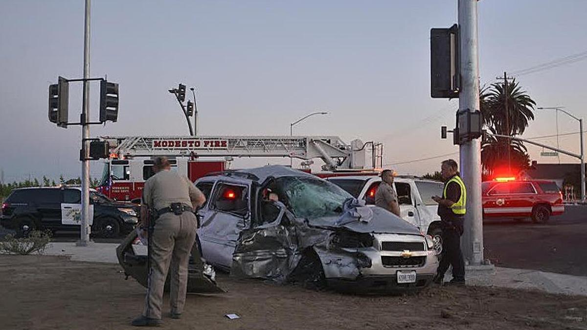 
A crash involving two vehicles at Coffee and Claribel roads in north Modesto on Tuesday left three people injured.
