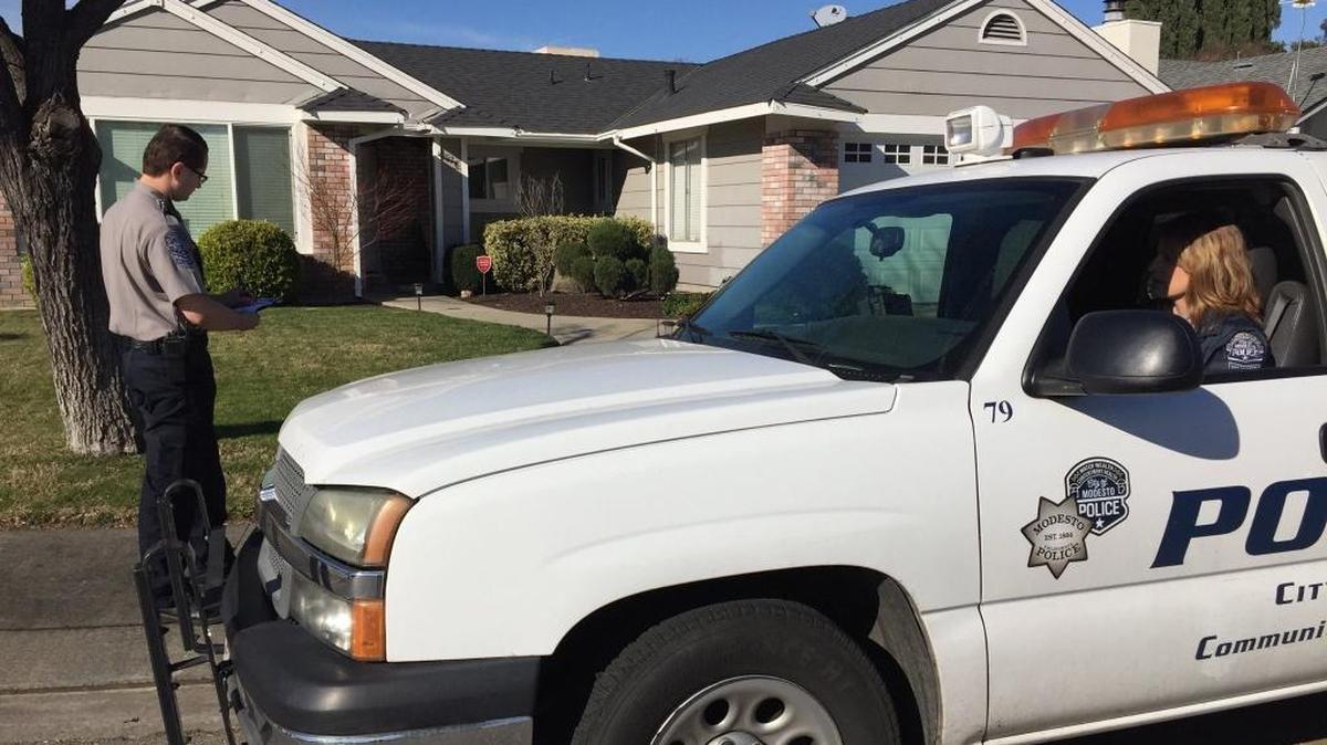A Modesto Police Department program has its Volunteers in Police Service check on homes of residents who report they’re going away on vacation.