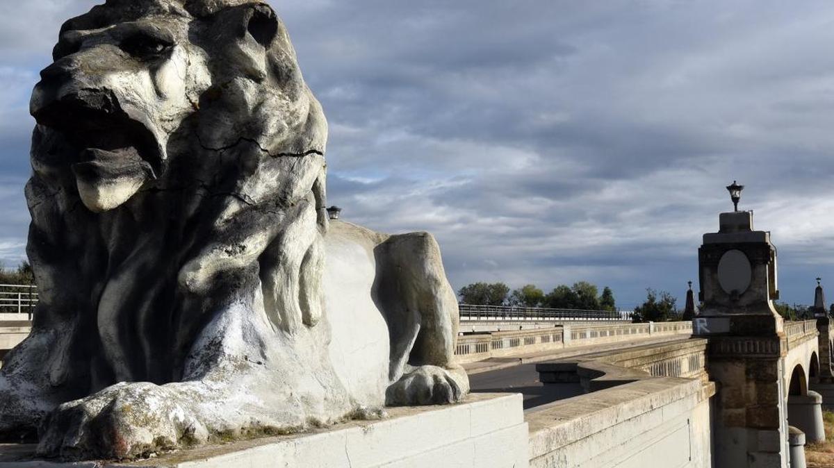 Stanislaus County is moving ahead with $460 million in road and bridge construction in the next four years, including replacing the Seventh Street Bridge in Modesto. The 1916 span has long been off-limits to semis.
