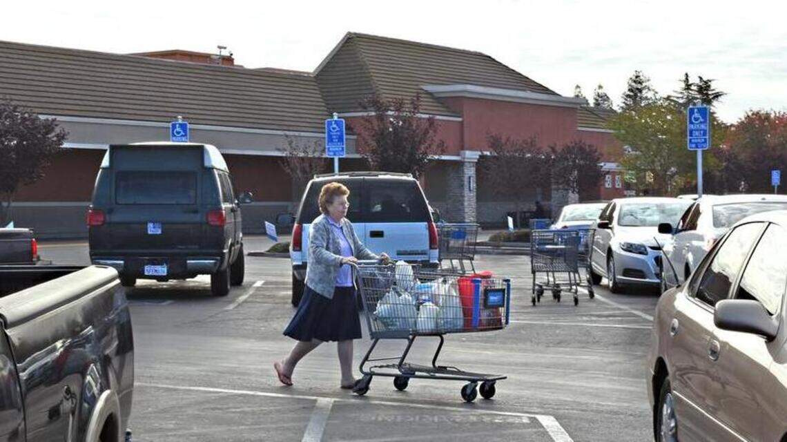 Which Modesto grocery & retail stores will be open, closed this Fourth of July?