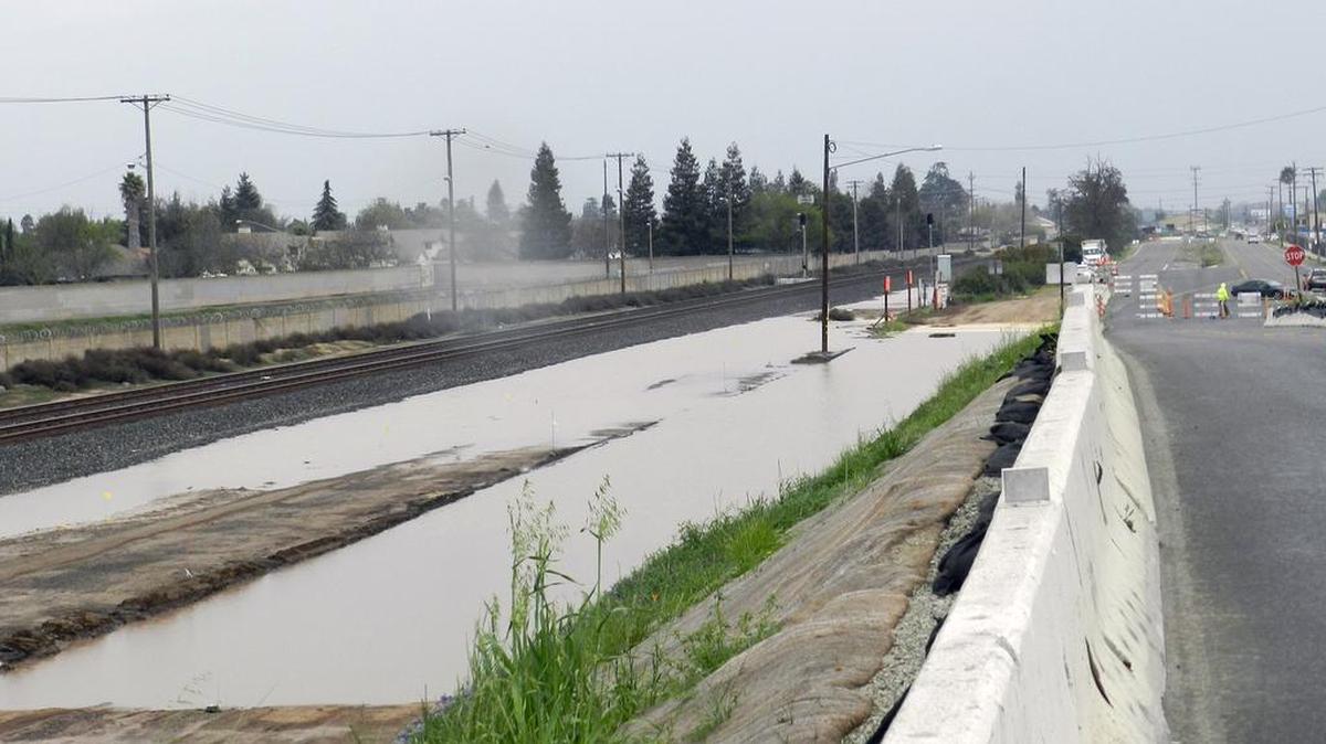 A broken water main underneath the ground was discovered near the new Pelandale Avenue overpass in Modesto on Friday, March 4, 2016.