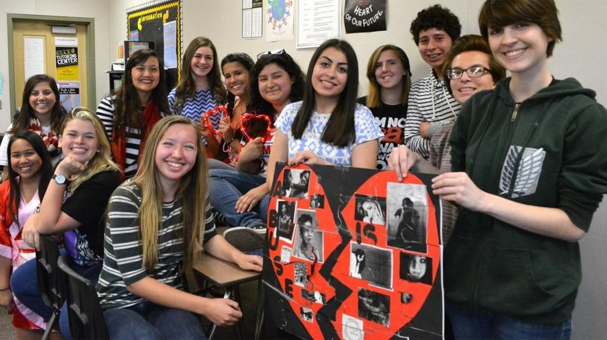 Enochs High students in Healthy And Responsible Relationship Troop (HARRT) are training to stop relationship abuse. Along with students from Riverbank High in Modesto, they went to the state Capitol this month for a policy advocacy day.