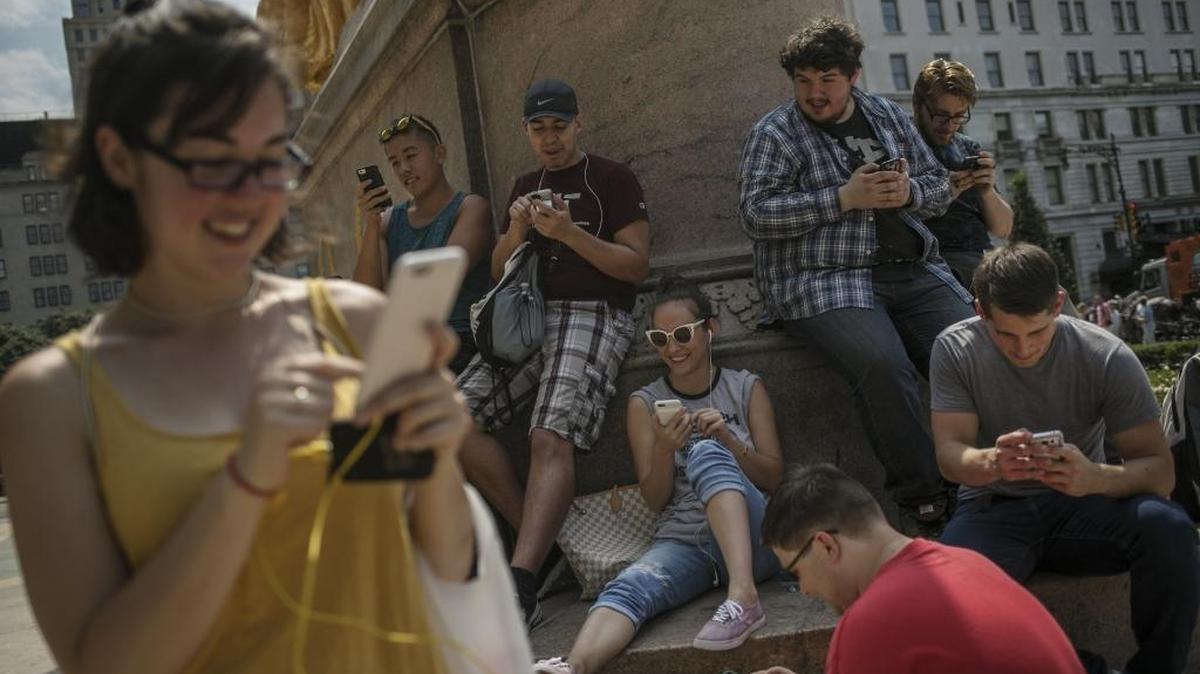 Young people are so engrossed in their phones they don’t have time for each other.