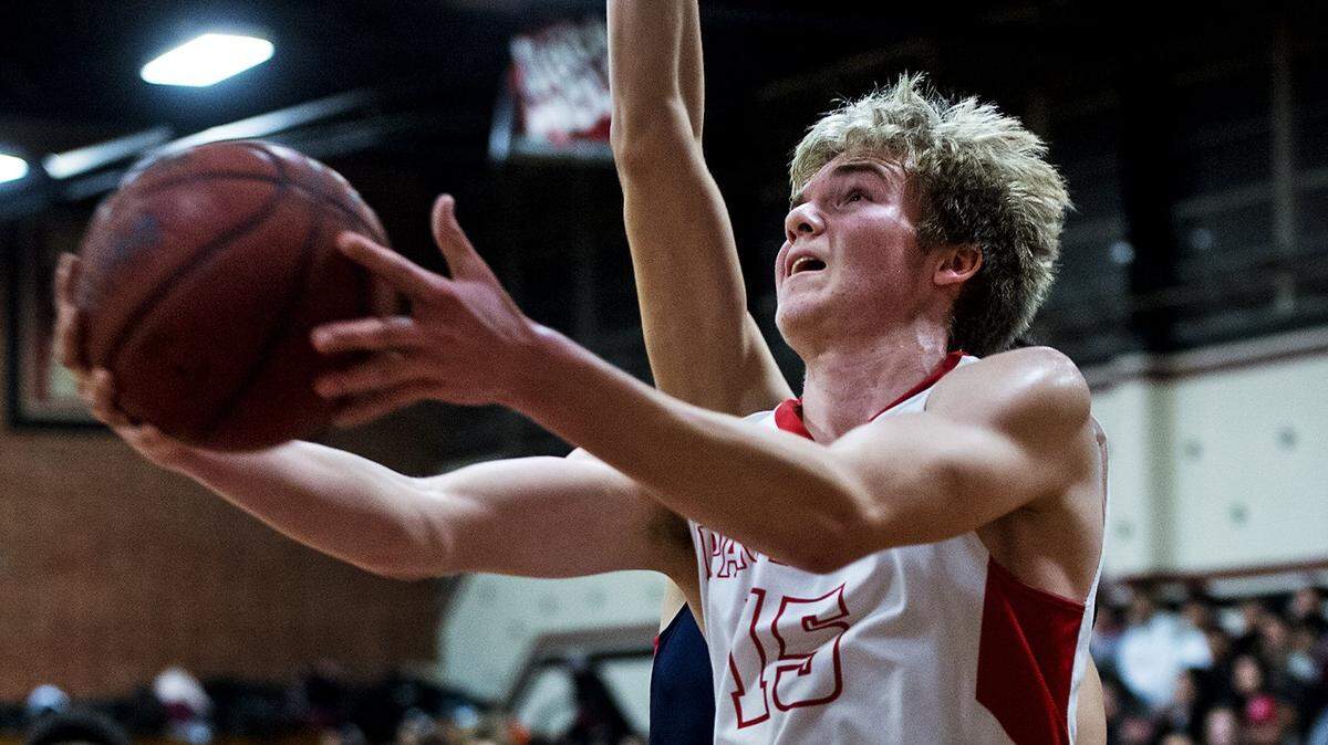 Modesto's Ryan Silva drives toward the basket along the baseline during the Modesto Metro Conference game with Modesto Christian at Modesto High School in Modesto, Calif., Wednesday, Jan. 11, 2017. Modesto Christian won, 80-68.