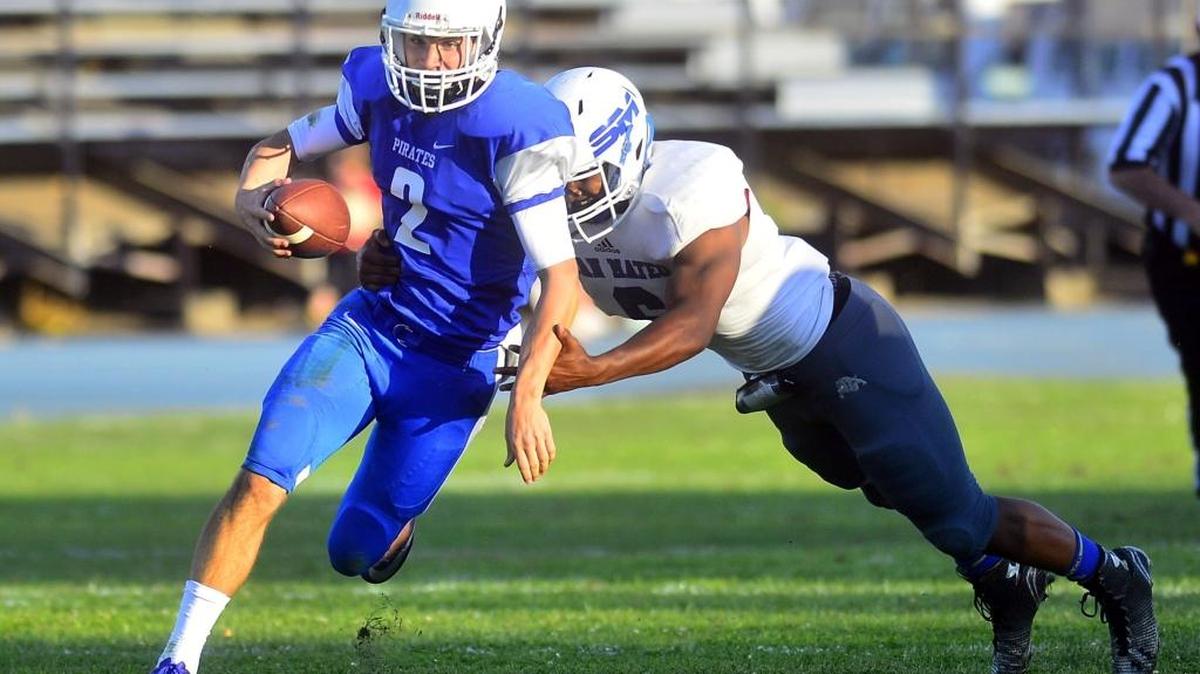 MJC quarterback Shawn Munoz, shown in this file photo from the 2016 game against College of San Mateo, rushed for 71 yards and threw for 63 in a 47-7 loss to the Bulldogs on Saturday, Sept. 2, 2017, in San Mateo.