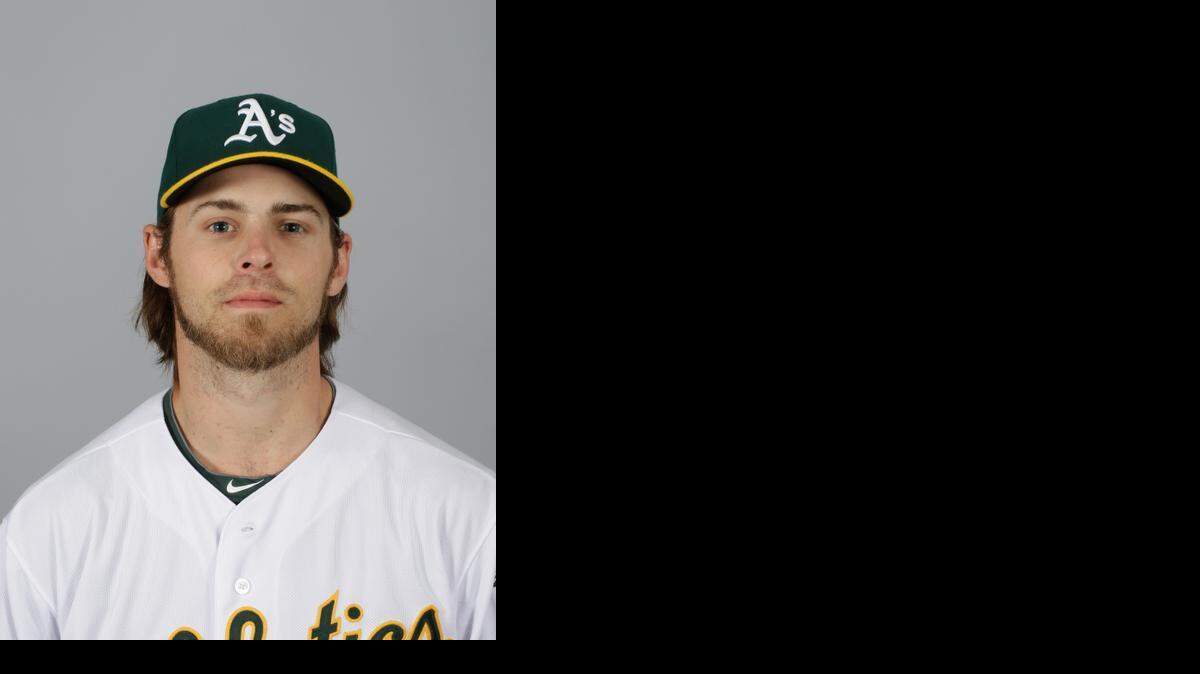A’s outfielder Josh Reddick suffered a strained right oblique muscle Friday night.