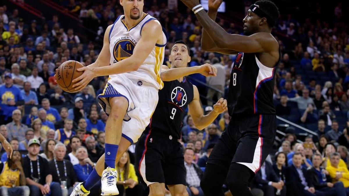 Klay Thompson of the Warriors scored 32 points in a win over the Clippers on Wednesday, March 23, 2016, in Oakland.