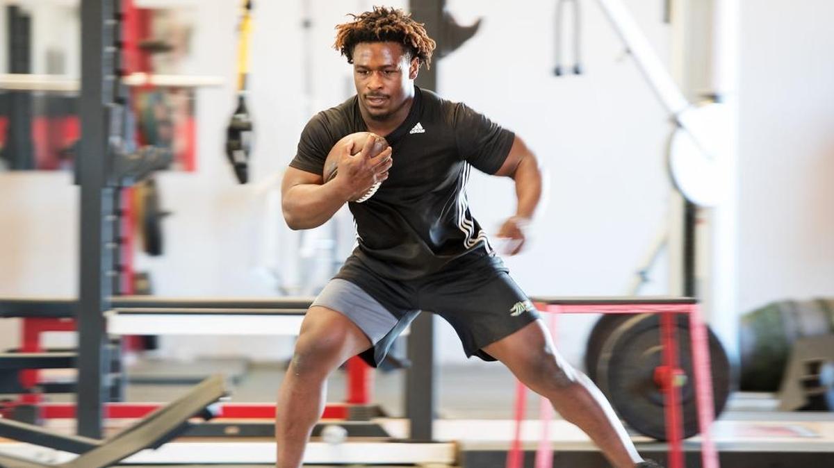 Former Central Valley star Ja’Quan Gardner works out at Bonsu Elite Athletics in Ceres, Calif., on Friday, April 20, 2018. Gardner graduated from Humboldt State. Gardner made his debut with the Seattle Dragons in the XFL over the weekend.