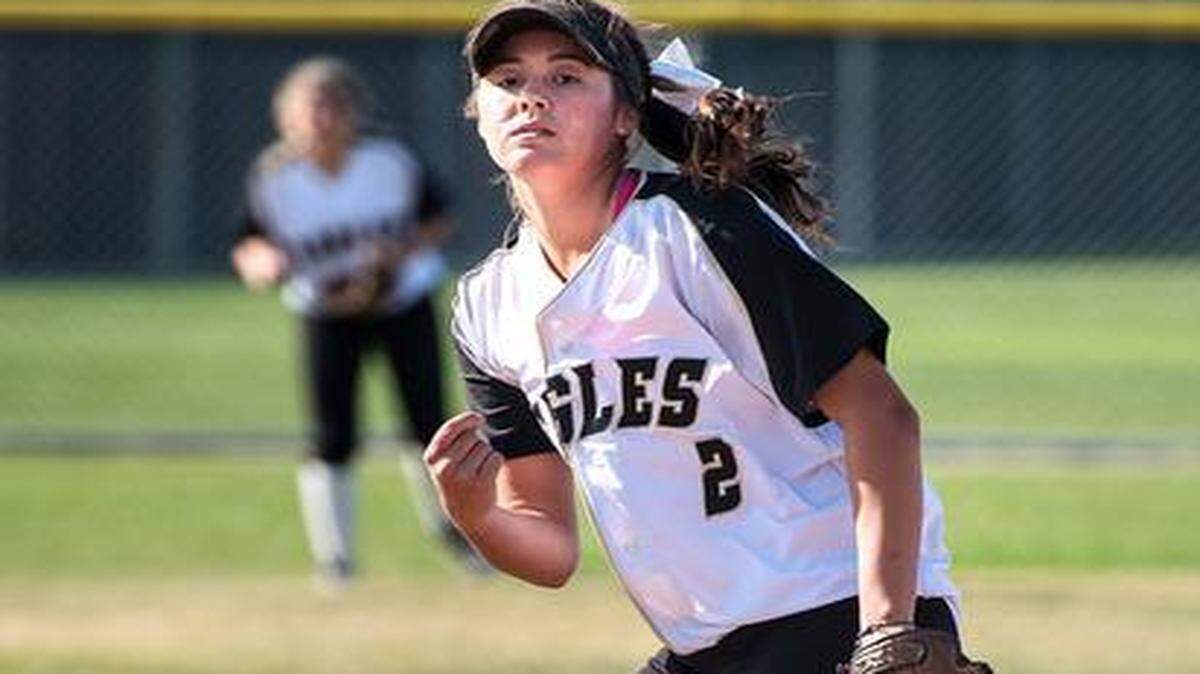 Elisa Perez of Enochs delivers a pitch to a Modesto batter on her way to delivering her fifth consecutive shutout.<137>during the Metro conference game at Tuesday at Enochs in Modesto, Calif., on on Tuesday. <137>
