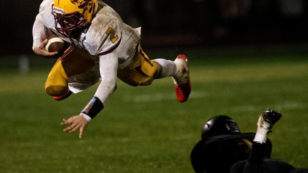 Los Banos quarterback Adam Herrera