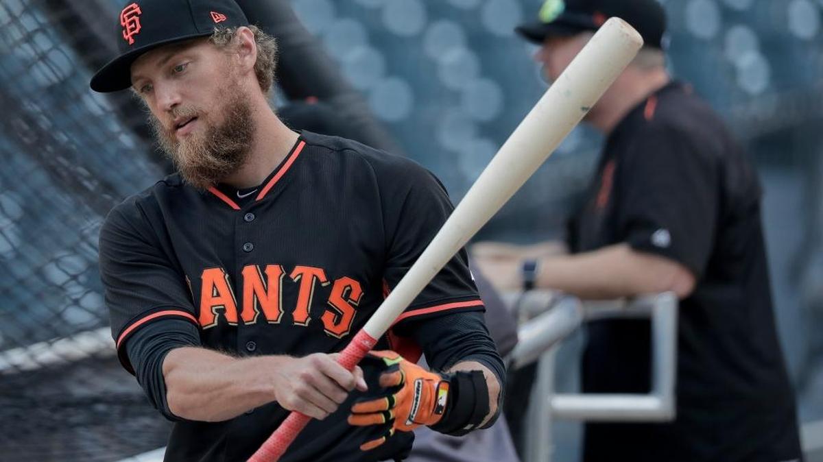 Giants right fielder Hunter Pence, shown Tuesday in New York, fired up his team when it was down 2-0 to the Reds in 2012 with a pregame speech. San Francisco won three in a row to eliminate Cincinnati on the road.