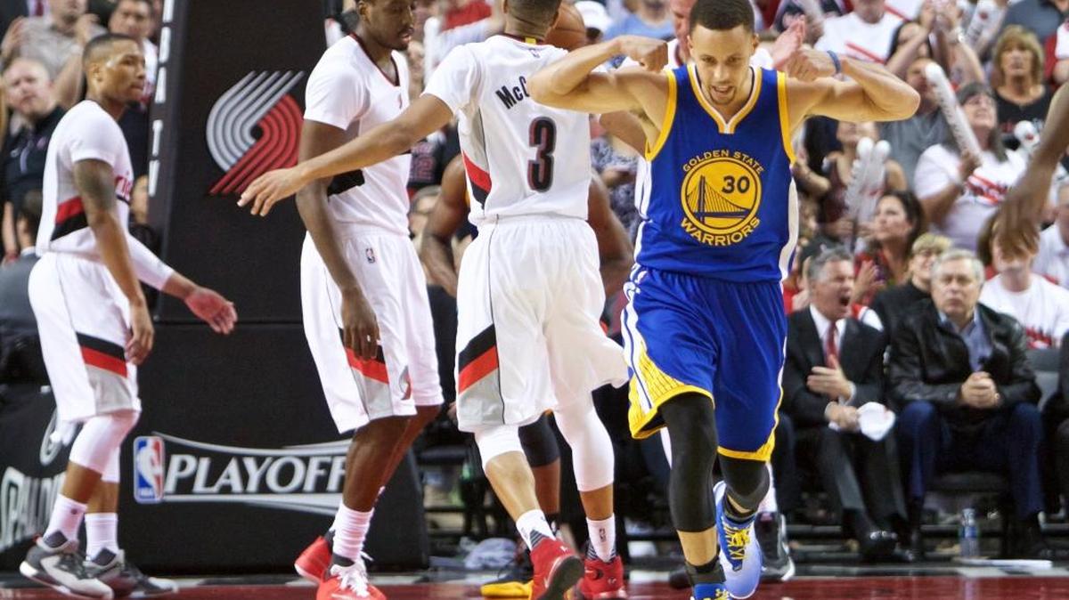 Golden State Warriors guard Stephen Curry (30) set an NBA record Monday with 17 points in an overtime period. He finished with 40 points and helped lead his team to a 132-125 win over the Portland Trail Blazers, Monday, May 9, 2016, in Portland, Ore. The Warriors lead the best-of-seven NBA playoff series 3-1. It resumes Wednesday in Oakland.